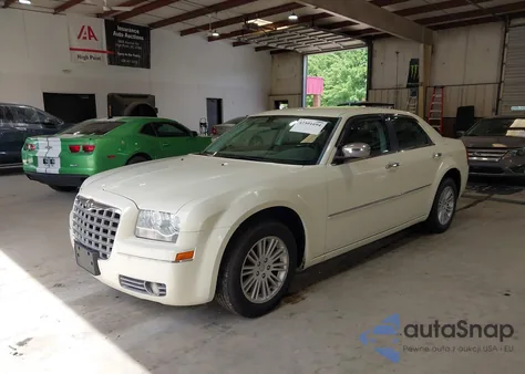 2010 Chrysler 300 Touring/Signature Series/Executive Series from USA, damaged, VIN 2C3CA5CVXAH326727